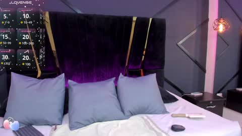 Shaina Vasquez online show from 01.23.25