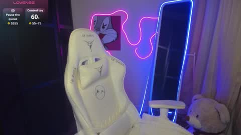 Snapshot of shalinamontana chatting on 09.23.25 Vivian online show from 09.23.25