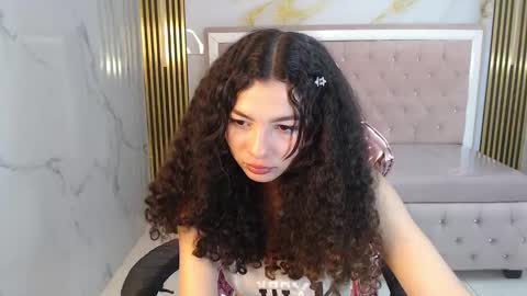 Snapshot of shalon_diaz_sub chatting on 01.13.25 Shalon online show from 01.13.25