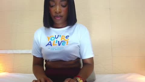 Snapshot of shamira_moore chatting on 12.19.24 Catalina online show from 12.19.24