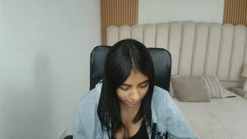 shanelle online show from 04.10.26