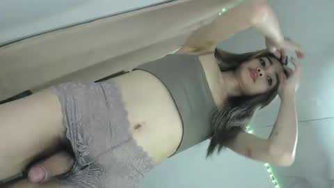 Snapshot of shanegreents chatting on 09.27.25 bini aiah online show from 09.27.25