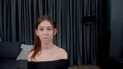 me name is Mia online show from 12.16.25