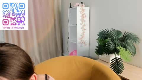 me name is Mia online show from 03.04.26