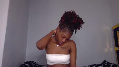 Snapshot of shania_sleigh chatting on 01.17.25 shania_sleigh online show from 01.17.25