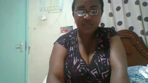 Snapshot of shanice_joy chatting on 11.29.25 Joy online show from 11.29.25