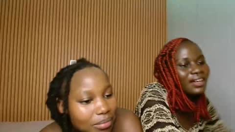 Snapshot of shaniz_shallet chatting on 11.14.25 Shaniz online show from 11.14.25