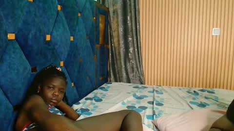 Snapshot of shaniz_shallet chatting on 11.17.25 Shaniz online show from 11.17.25