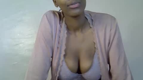 Snapshot of shanizzz chatting on 10.01.25 shanizz online show from 10.01.25