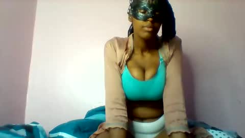 Snapshot of shanizzz chatting on 02.14.26 shanizz online show from 02.14.26