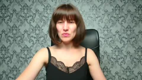 Snapshot of shannen_sweet chatting on 09.09.25 Shannen online show from 09.09.25