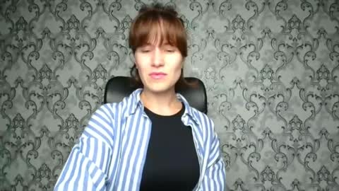 Snapshot of shannen_sweet chatting on 11.02.25 Shannen online show from 11.02.25