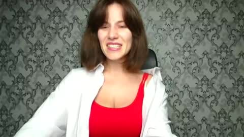 Snapshot of shannen_sweet chatting on 11.10.25 Shannen online show from 11.10.25