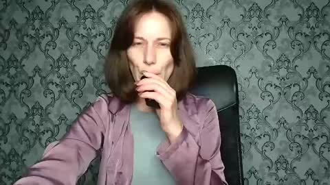 Snapshot of shannen_sweet chatting on 12.03.25 Shannen online show from 12.03.25