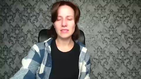 Snapshot of shannen_sweet chatting on 12.21.25 Shannen online show from 12.21.25