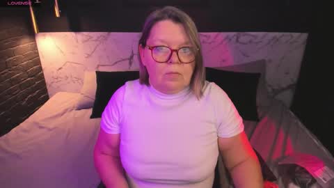 Shannon online show from 11.17.25