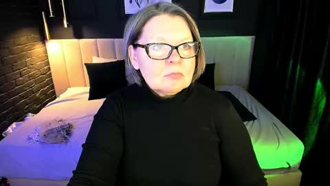 Snapshot of shannonshine chatting on 02.11.26 Shannon online show from 02.11.26