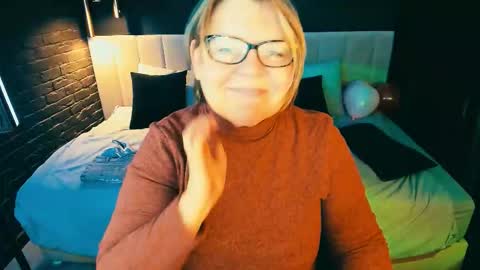 Snapshot of shannonshine chatting on 02.20.26 Shannon online show from 02.20.26