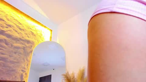 Shanntal  online show from 01.31.25