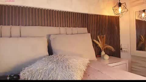 SHANON online show from 12.18.25