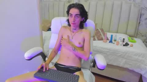 Shantal online show from 10.22.25