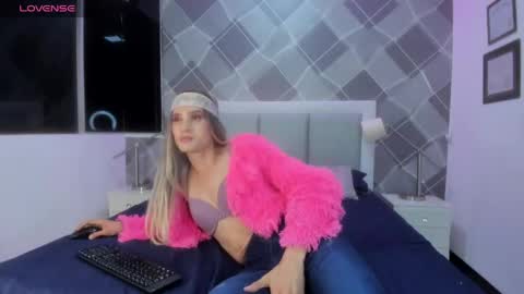 Snapshot of shantala_nastasiia chatting on 05.10.26 shantala nastasiia online show from 05.10.26