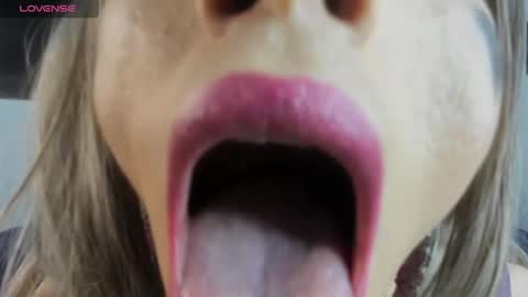 Snapshot of shantala_nastasiia chatting on 05.19.26 shantala nastasiia online show from 05.19.26