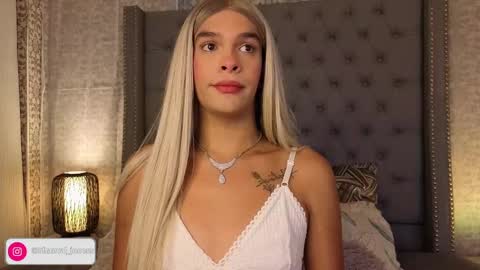 Snapshot of shantaljoness chatting on 10.01.25 Shantal Jones online show from 10.01.25