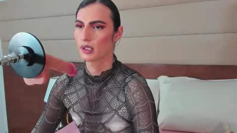  Shantall  online show from 10.20.25