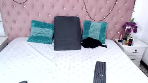 Snapshot of shantallfoxxie chatting on 03.14.26 shantallfoxxie online show from 03.14.26