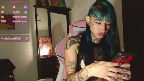 Snapshot of sharaross1 chatting on 09.09.25 sharaross1 online show from 09.09.25