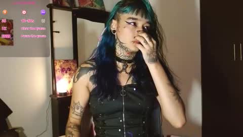 Snapshot of sharaross1 chatting on 09.15.25 sharaross1 online show from 09.15.25