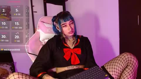 Snapshot of sharaross1 chatting on 11.05.25 sharaross1 online show from 11.05.25