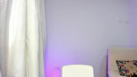 Hi fiends ---- I usually start online from Monday to Friday from 1000 am Saturdays and Sundays at 600 am Colombia time online show from 03.10.25