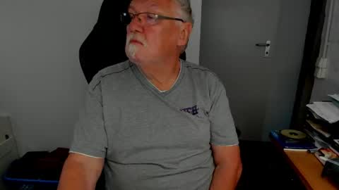 sharlots_pet online show from 04.27.26