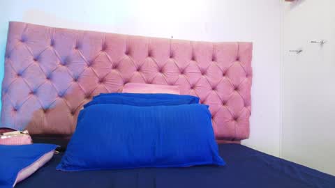 Snapshot of sharlott_kiss chatting on 01.12.25 Sharlott online show from 01.12.25