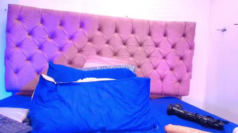 Snapshot of sharlott_kiss chatting on 01.30.25 Sharlott online show from 01.30.25