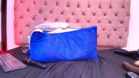 Snapshot of sharlott_kiss chatting on 01.31.25 Sharlott online show from 01.31.25