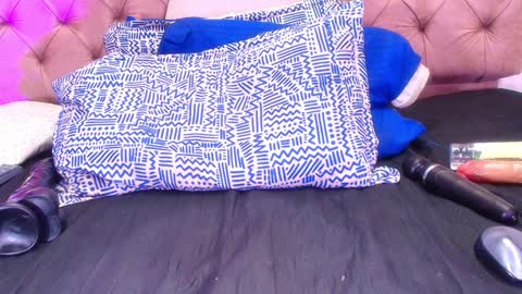 Snapshot of sharlott_kiss chatting on 02.03.25 Sharlott online show from 02.03.25