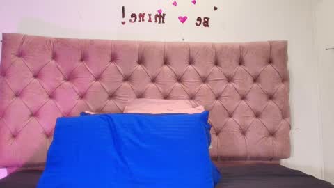 Snapshot of sharlott_kiss chatting on 02.13.25 Sharlott online show from 02.13.25