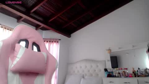 sharlotte  online show from 12.18.25