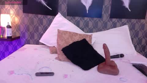 Sharom  online show from 01.25.25