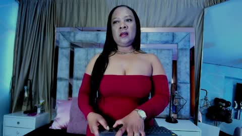 Sharon Noa online show from 04.04.26