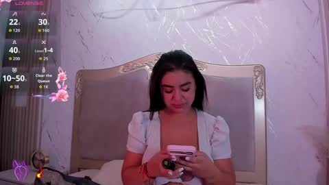 Snapshot of sharonlewy_ chatting on 05.27.26 Sharon online show from 05.27.26