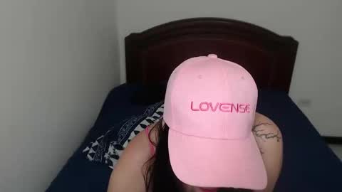 Snapshot of sharoonnn34 chatting on 01.17.25 SHAROON online show from 01.17.25