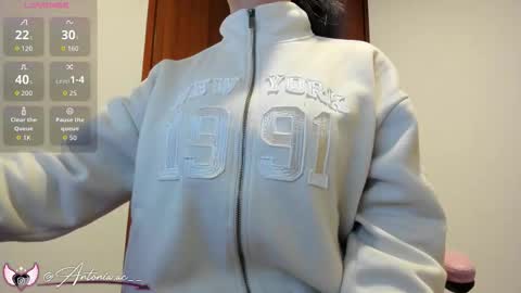 Antonia online show from 01.12.26