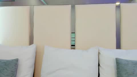 Snapshot of shatall_rouge chatting on 01.27.25 Shantall online show from 01.27.25