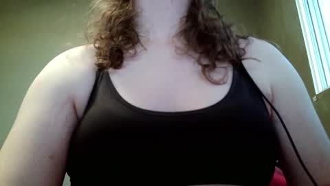 Snapshot of shathara chatting on 11.02.25 Shay online show from 11.02.25