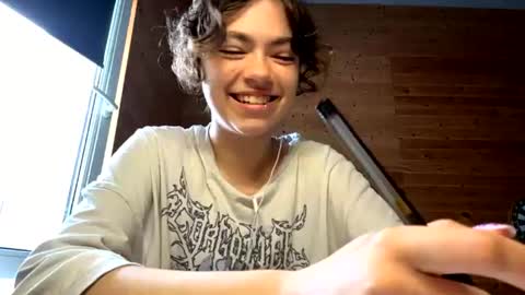 Snapshot of shaunnamallinak chatting on 06.14.26 Viola online show from 06.14.26