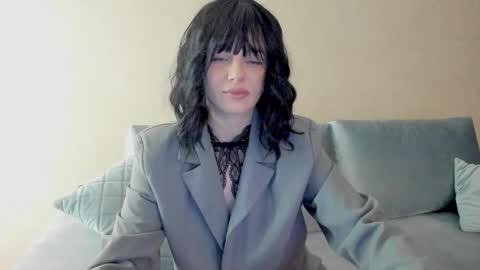 Sue online show from 12.18.25